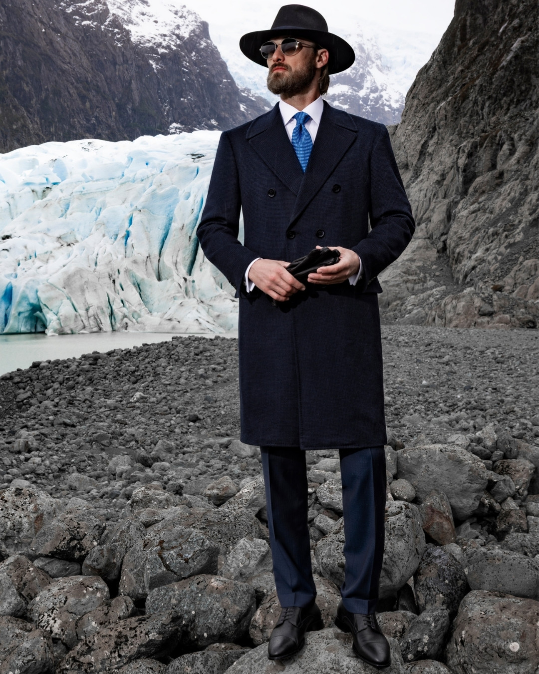 Deconstructed double-breasted coat, 100% cashmere