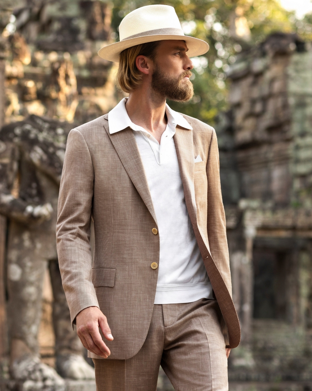 Two-button suit, wool, silk and linen