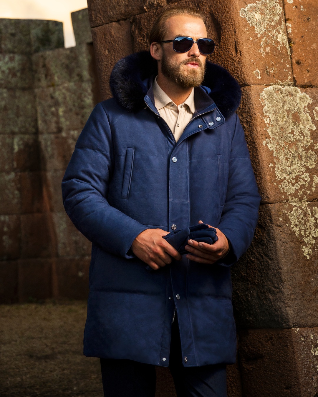 Hooded down jacket, 100% nubuck calfskin leather with fox fur trim