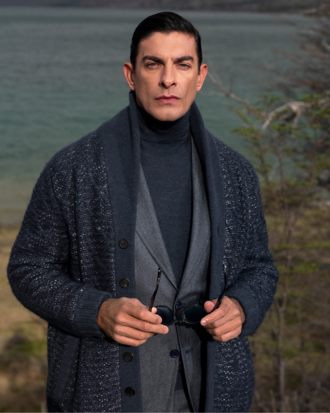 Shawl collar cardigan, cashmere and silk