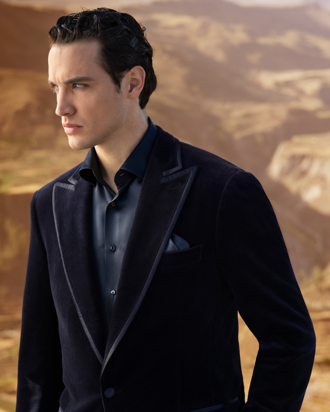 Deconstructed one-button jersey evening jacket, 100% velvet