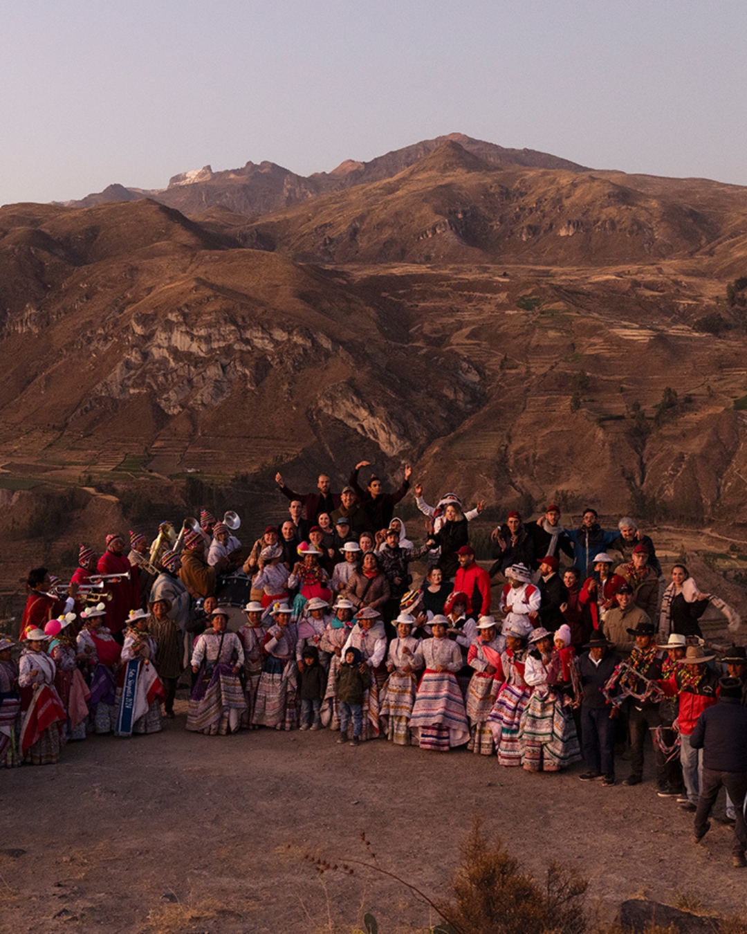 Cover video of Discovering the beauty of our world