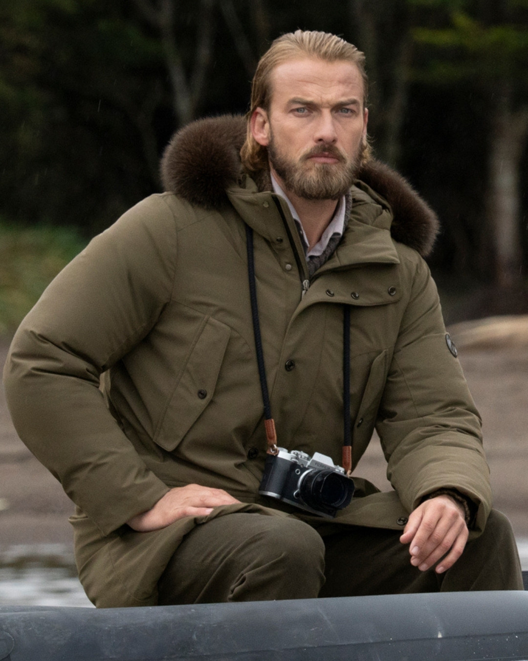 Details of Explorer hooded down jacket, 100% technical fabric with fox fur trim