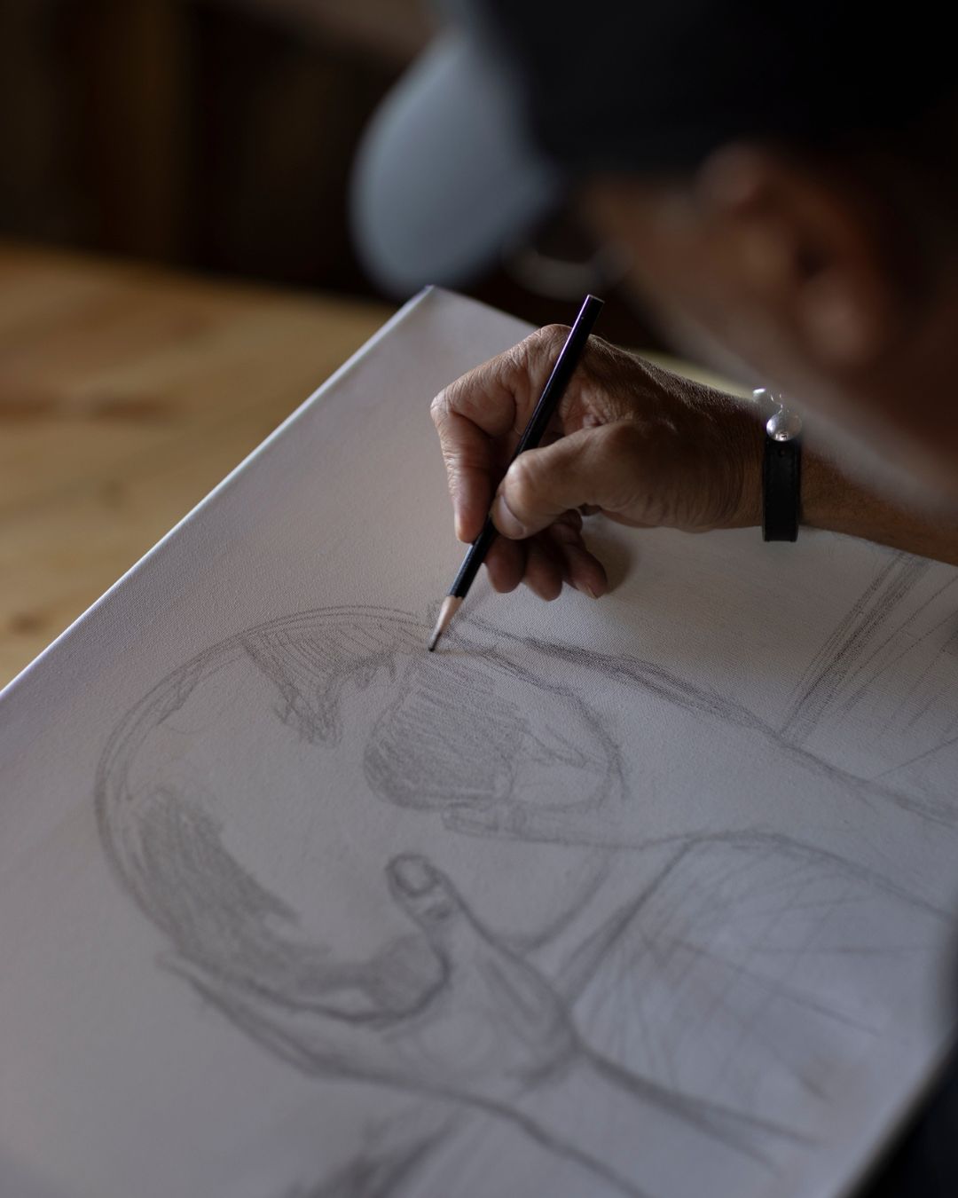 Lorenzo Quinn sketching 