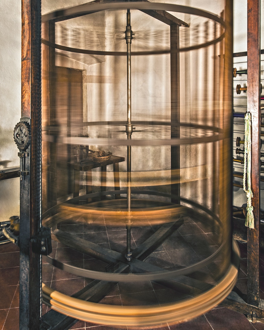 The historical warping machine, designed by Leonardo da Vinci, is in action daily at the Antico Setificio Fiorentino
