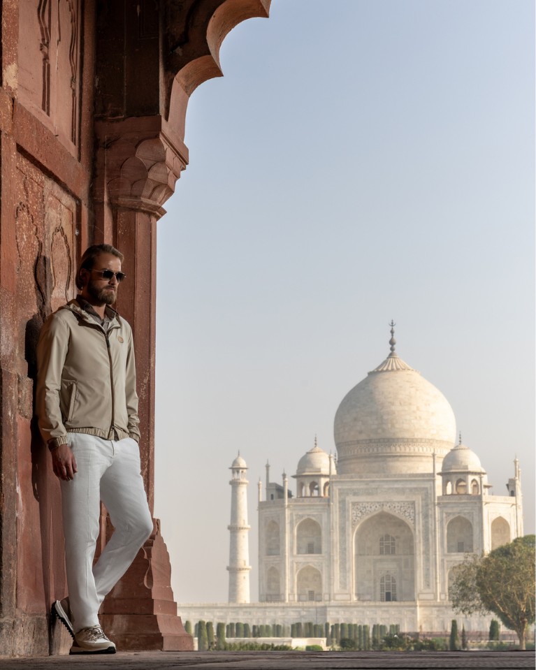 model in front of Taj Mahal