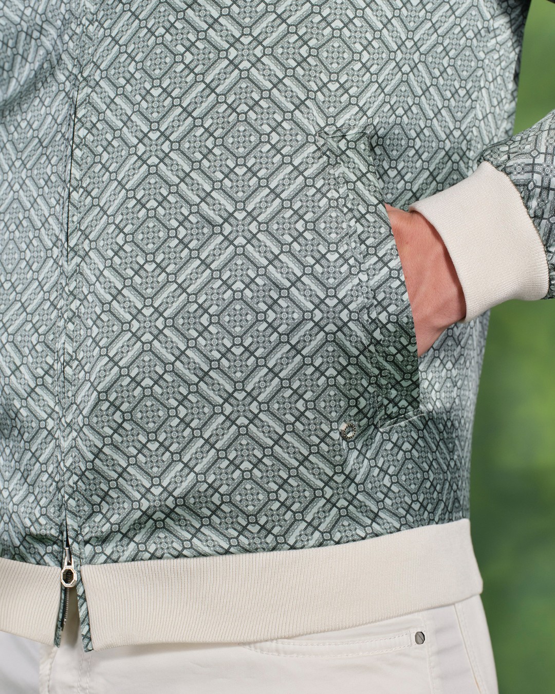 Details of Blouson, stretch silk