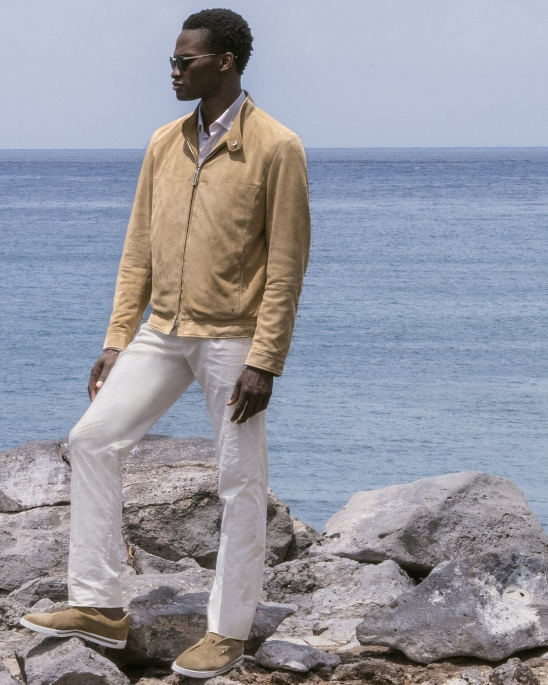 The model on the Santa Fe Island