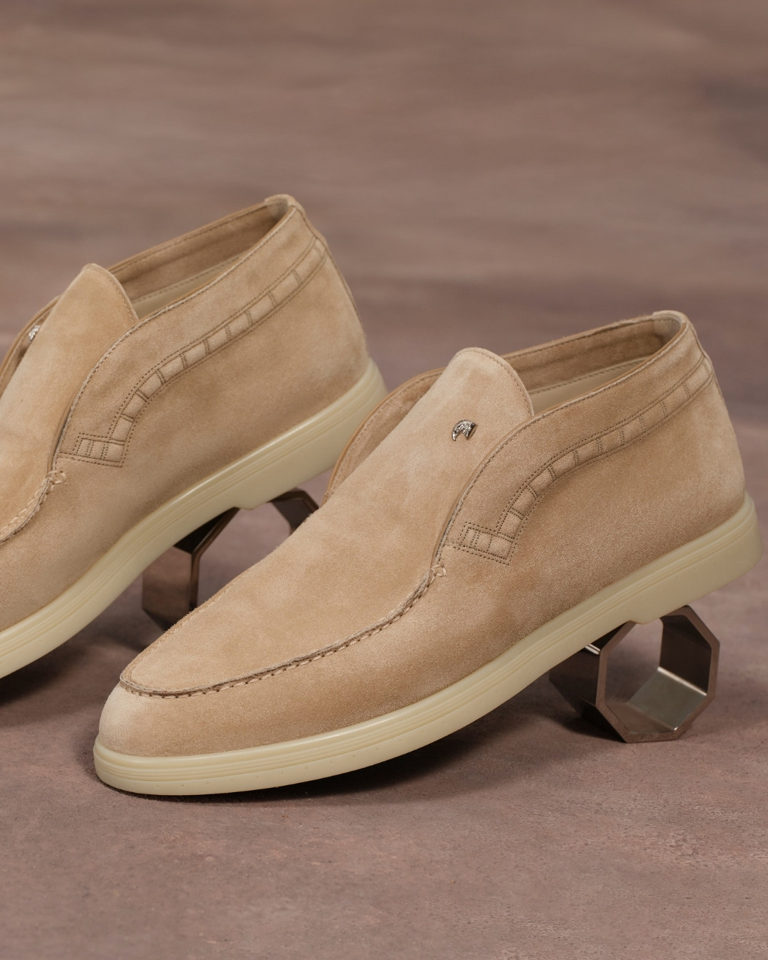 Loafers, 100% suede