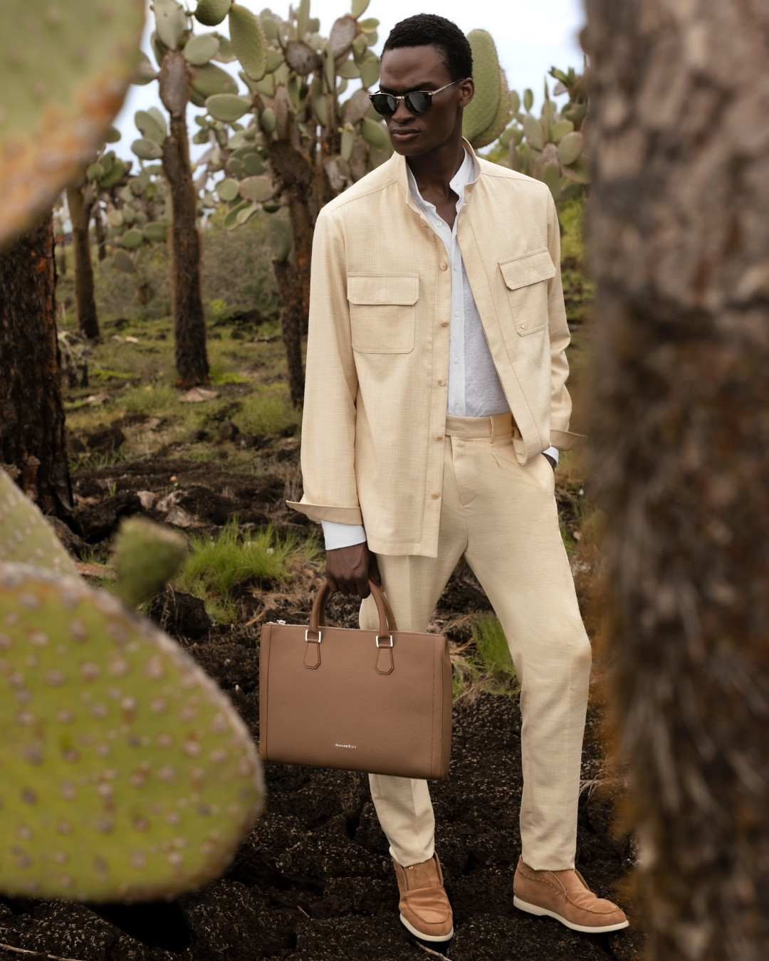 The model on the Santa Fe Island