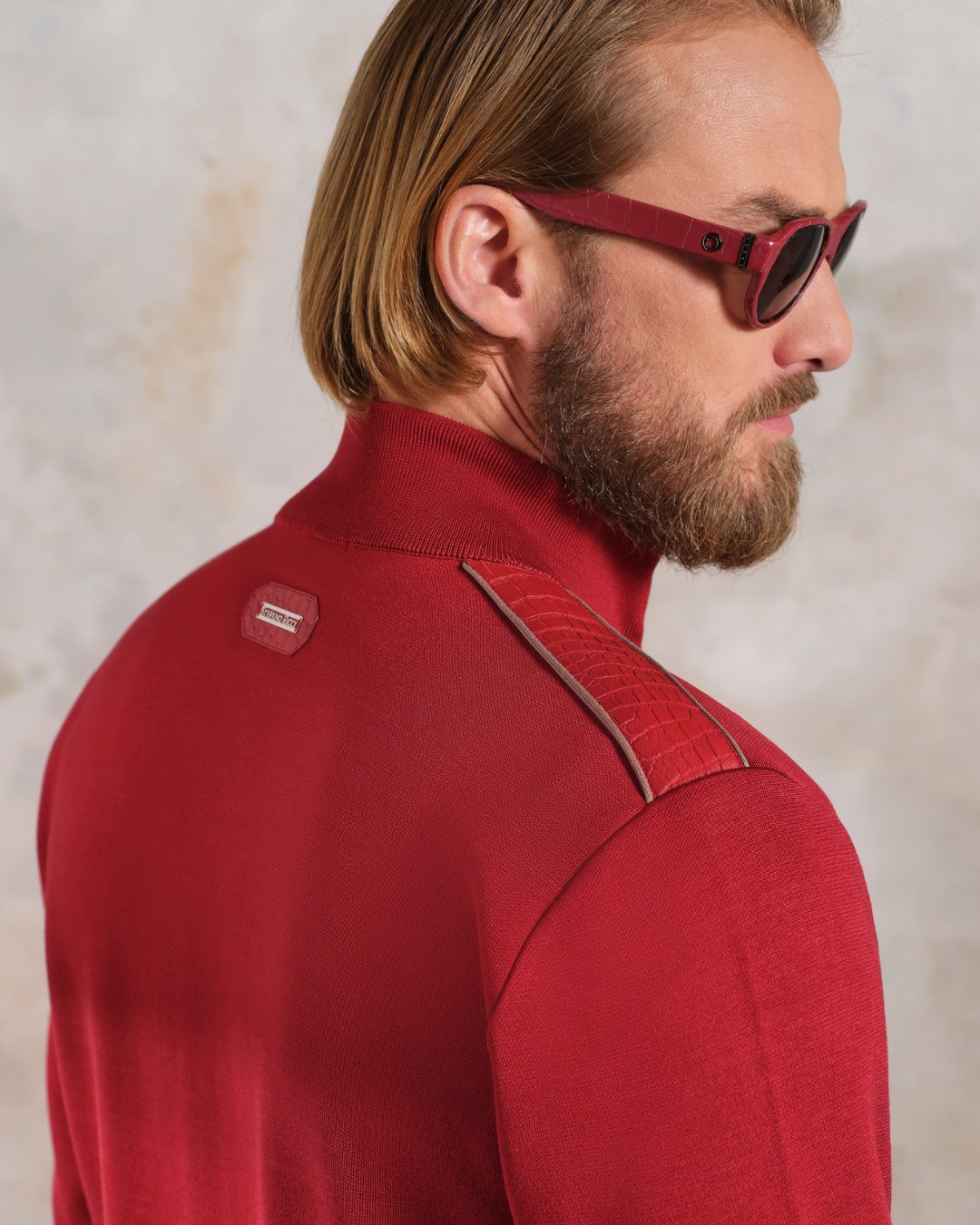 Knit crewneck sweater, silk and cotton with matted crocodile details