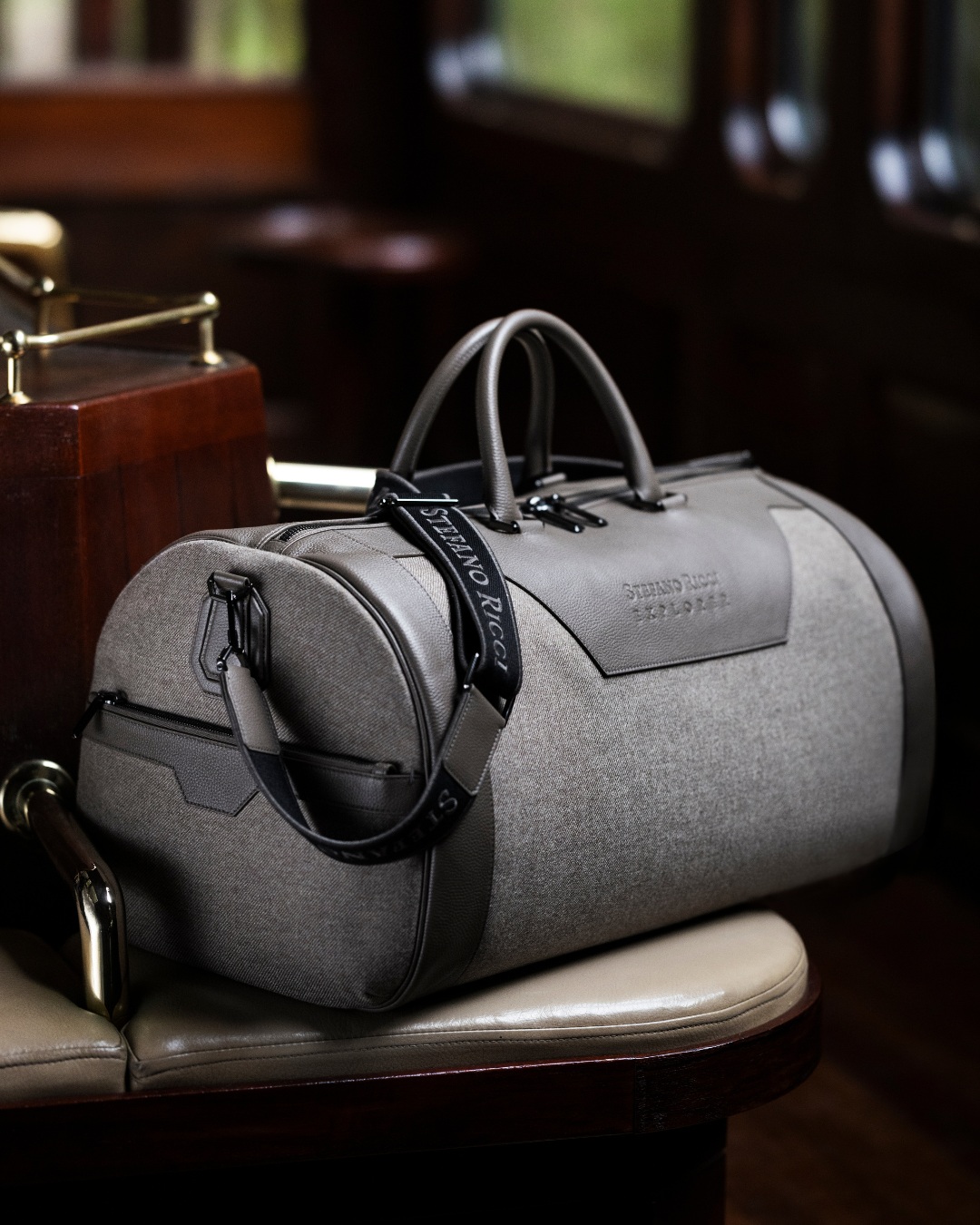 Handmade duffle bag, virgin wool and cashmere with calfskin leather details