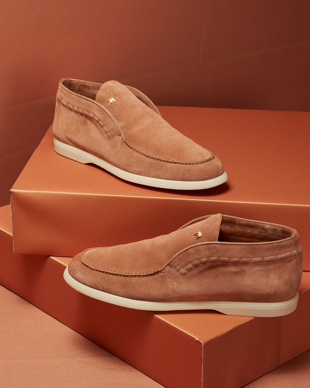 Slip-on casual shoes, suede
