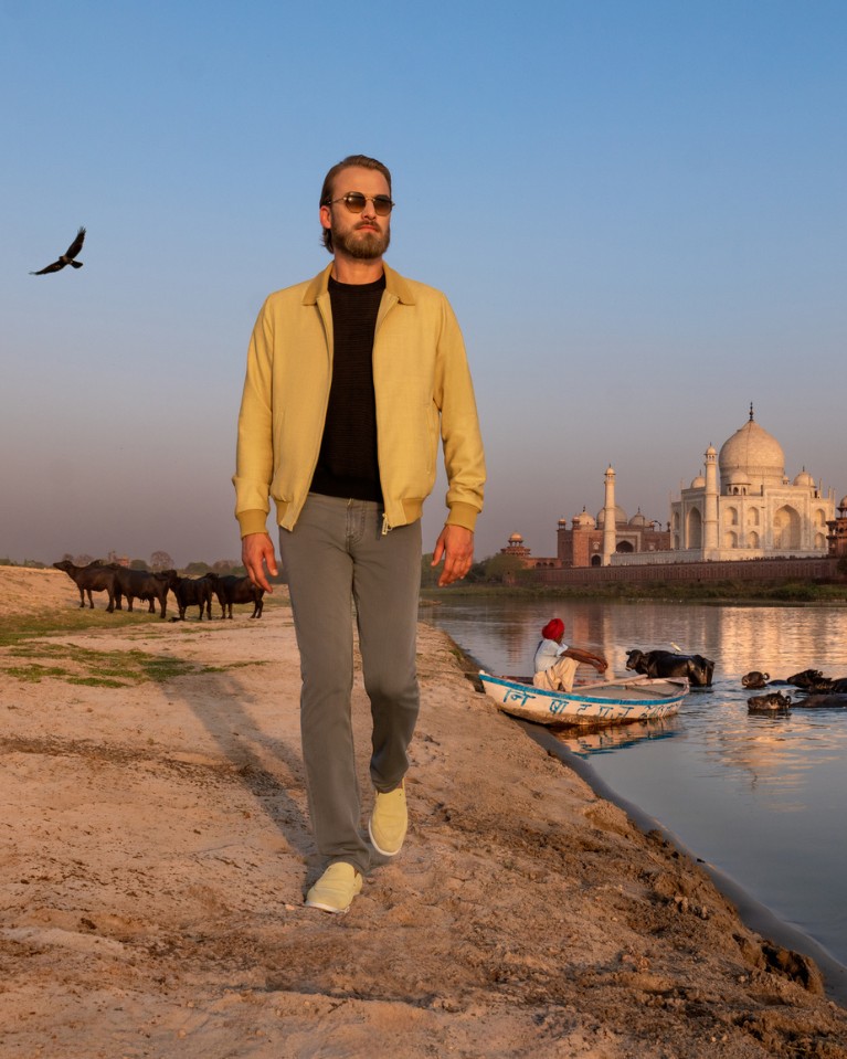 model in front of Taj Mahal