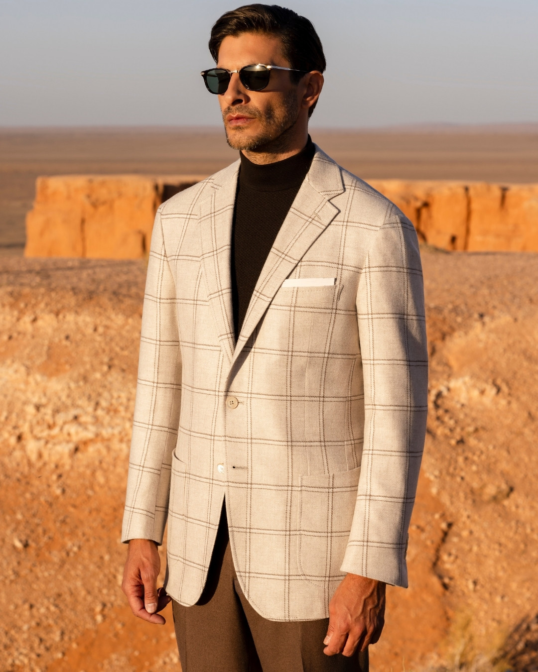 Deconstructed two-button jacket, 100% cashmere