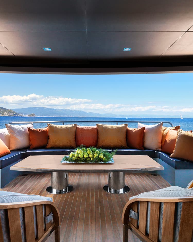 A luxury Mega-Yacht bridge