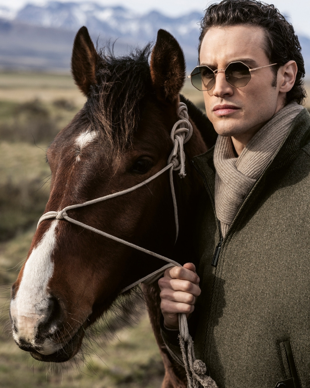 Details of Blouson, wool and cashmere with suede inserts