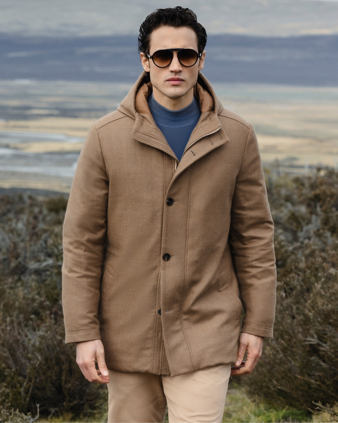 Hooded down jacket, wool and cashmere