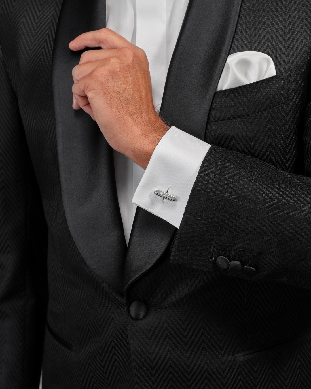 Precious 18kt gold geometrical cufflinks with diamonds